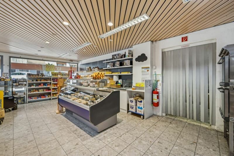 Local Commercial (7)