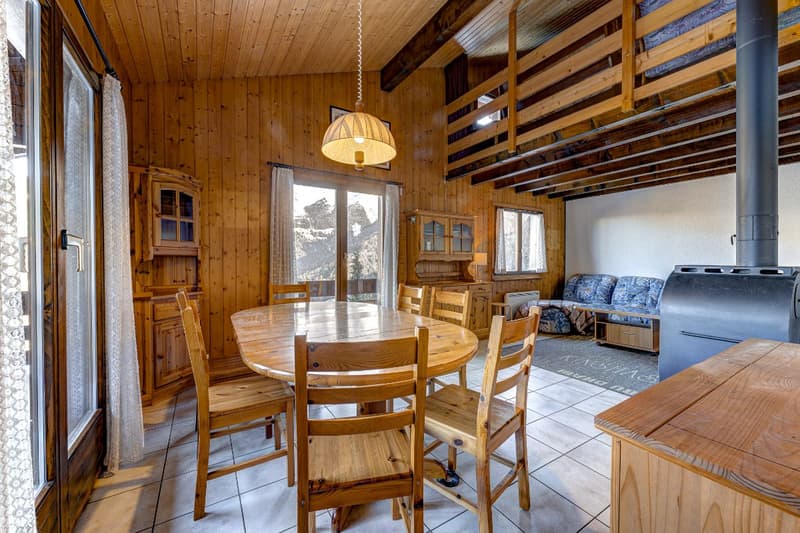 Charmant chalet de 3 chambres avec vue panoramique sur la montagne et excellent accès aux remontées mécaniques (3)