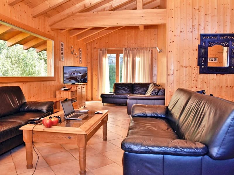 Large chalet in Central Location (4)