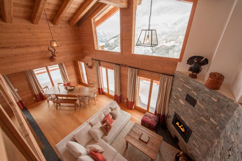 Spacious Five-Bedroom Chalet with Panoramic Views (7)