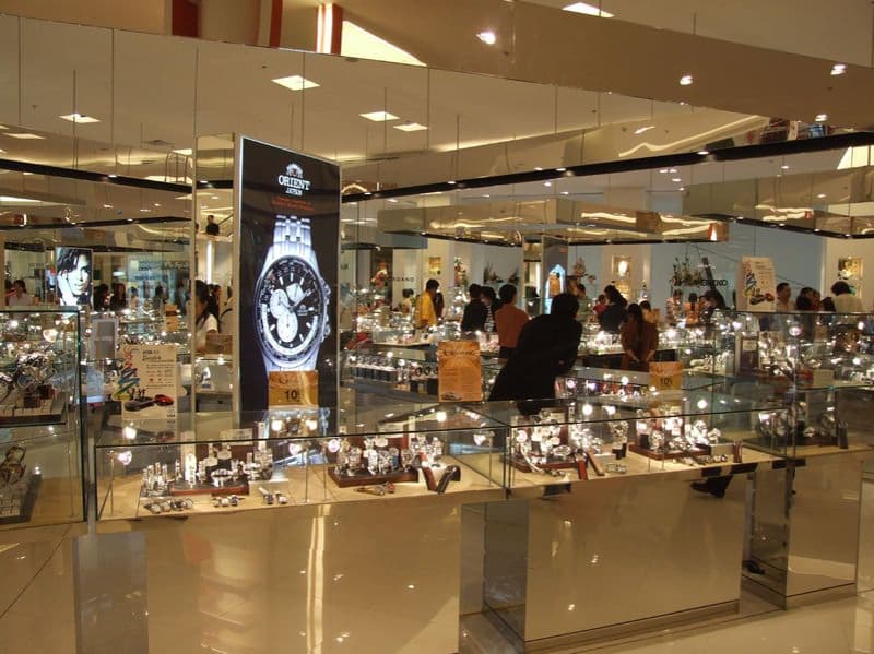 Genève Centre Commercial : Belle Bijouterie à vendre. (1)