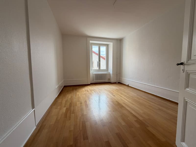 Appartement 2.5 pièces au rez-de-chaussée à La Chaux-de-Fonds (2)