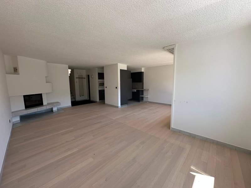 Spacieux appartement de 5.5 pièces avec terrasse à Saint-Imier (5)