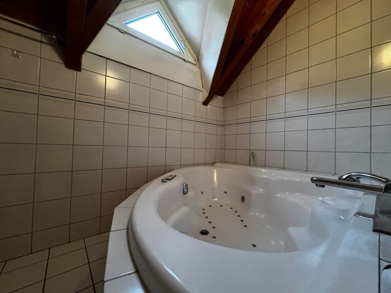 Spacieux appartement de 5.5 pièces avec terrasse à Saint-Imier (18)