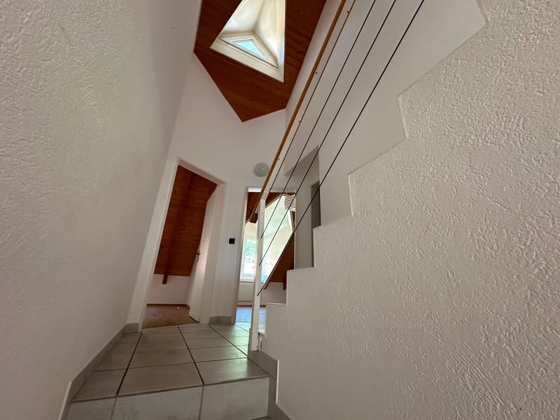 Spacieux appartement de 5.5 pièces avec terrasse à Saint-Imier (2)