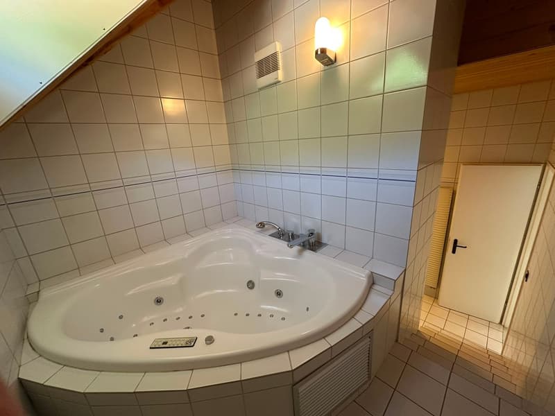Spacieux appartement de 5.5 pièces avec terrasse à Saint-Imier (14)