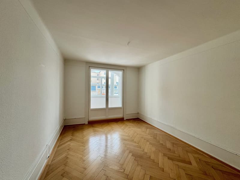 Magnifique appartement de 2 pièces au Rez-de-chaussée avec loggia (4)
