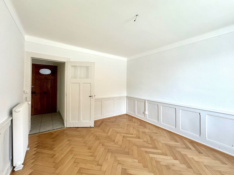 Magnifique appartement de 2 pièces au Rez-de-chaussée avec loggia (2)