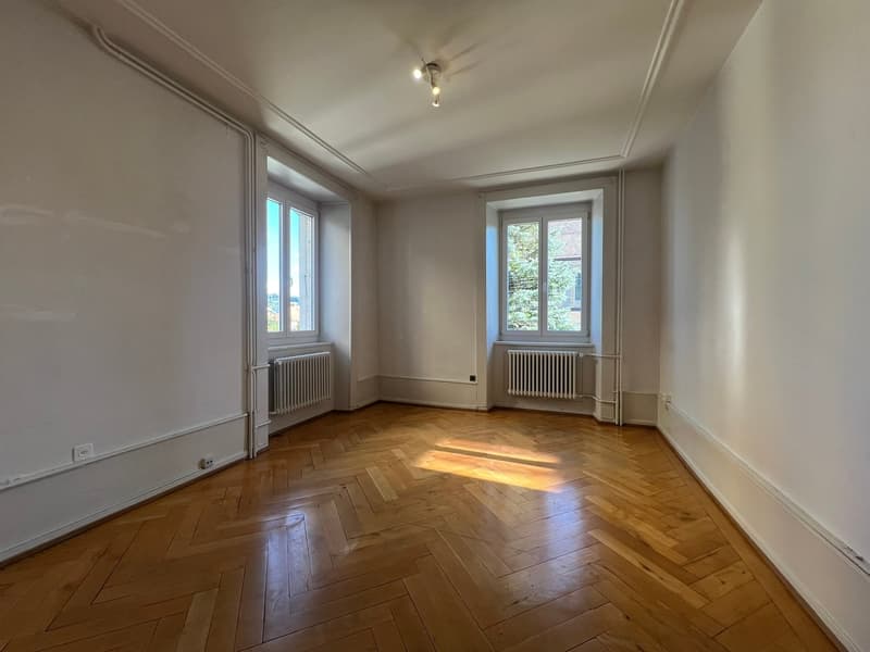 Charmant appartement de 4 pièces au rez-de-chaussée surélevé à La Chaux-de-Fonds (5)