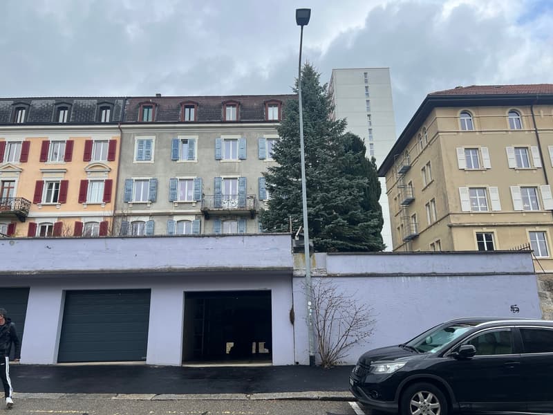 Charmant appartement de 4 pièces au rez-de-chaussée surélevé à La Chaux-de-Fonds (10)