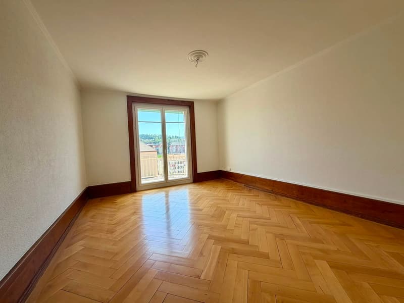 Appartement lumineux de 3 pièces avec balcon à La Chaux-de-Fonds (2)