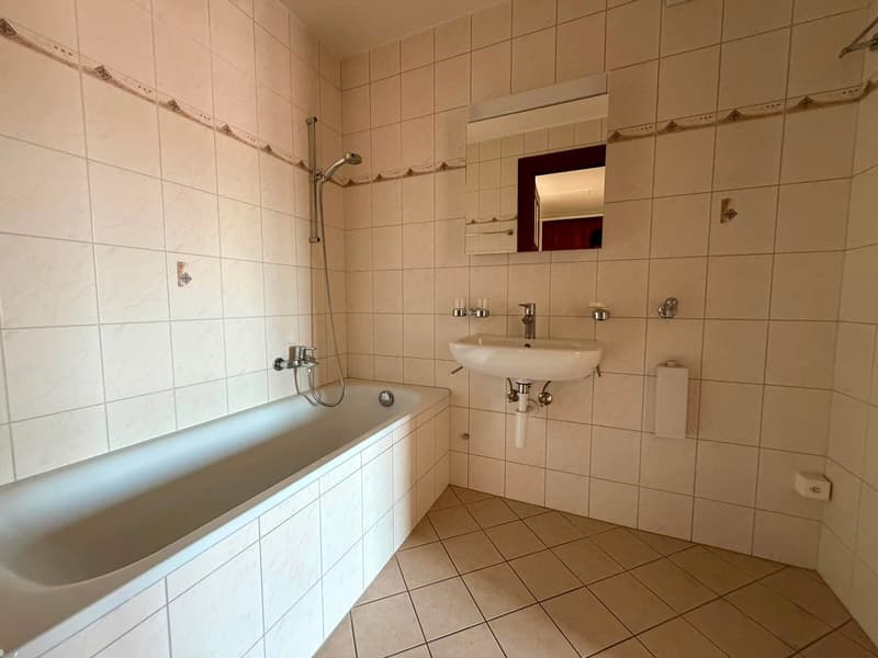 Appartement lumineux de 3 pièces avec balcon à La Chaux-de-Fonds (7)
