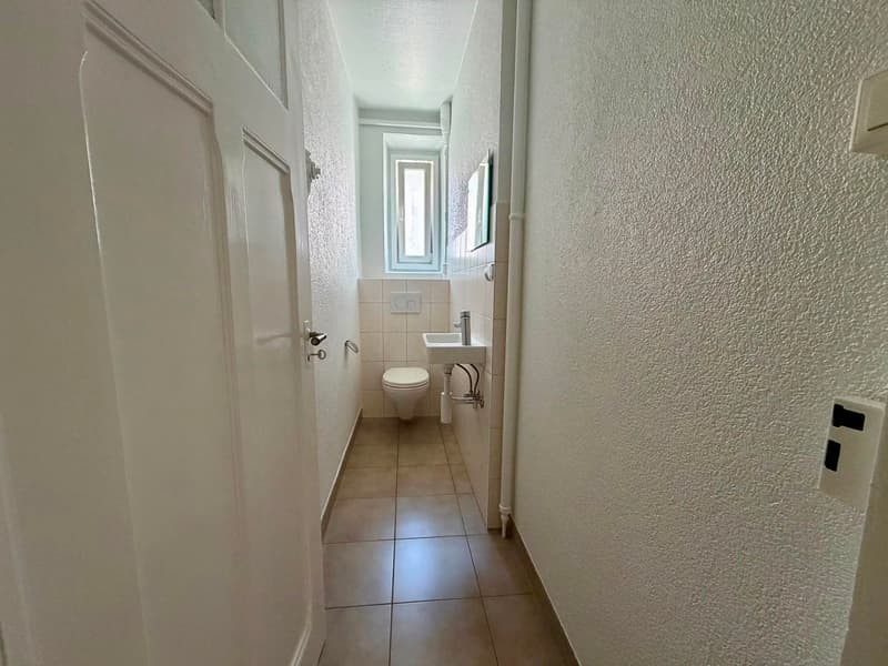 Appartement lumineux de 3 pièces avec balcon à La Chaux-de-Fonds (5)