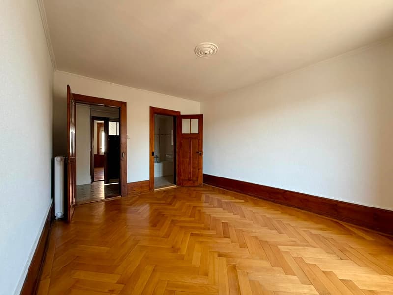 Appartement lumineux de 3 pièces avec balcon à La Chaux-de-Fonds (4)