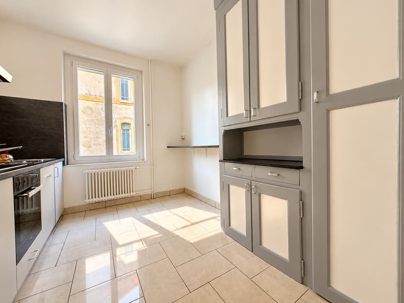 Charmant appartement de 3 pièces à proximité du centre-ville (1)