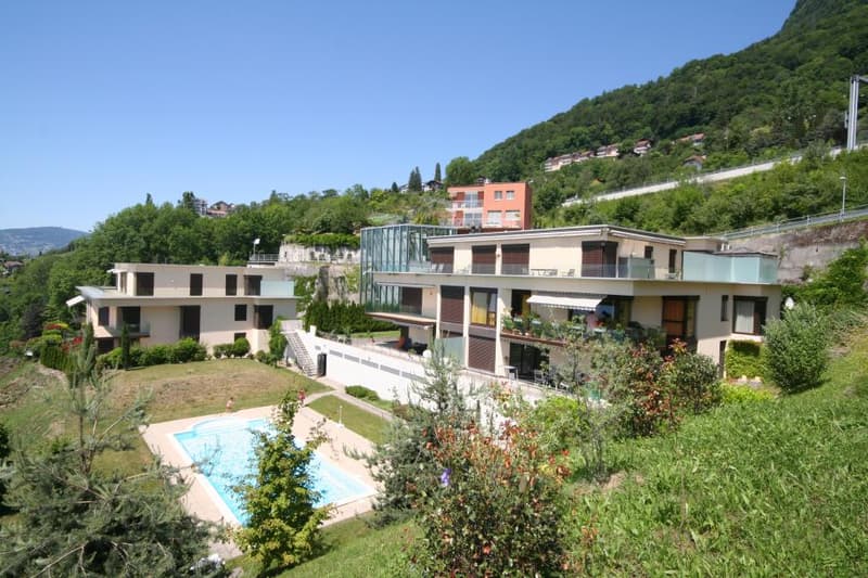 GRAND APPARTEMENT DE 5,5 PIECES AVEC LES COMMODITES D'UNE VILLA ET UNE TRES BELLE VUE PANORAMIQUE (5)