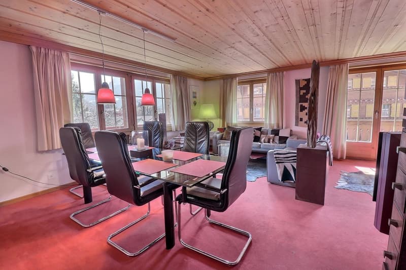 Bel appartement de 4 pièces avec grand balcon (2)