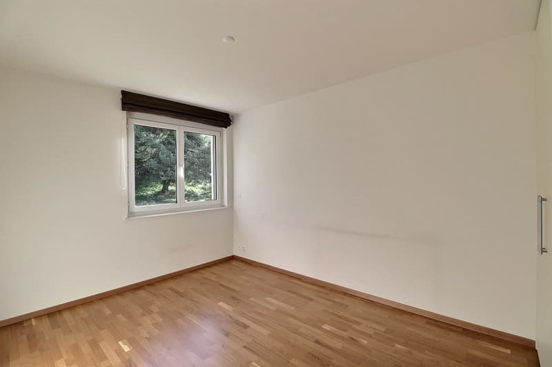 SPACIEUX APPARTEMENT DE 5,5 PIECES AVEC VUE PANORAMIQUE IMPRENABLE (11)