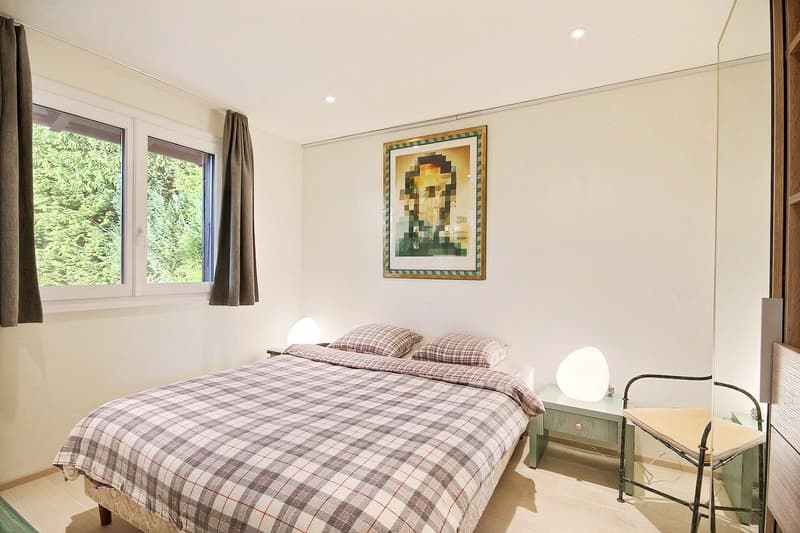 CHAMBRE 2 A L'ETAGE