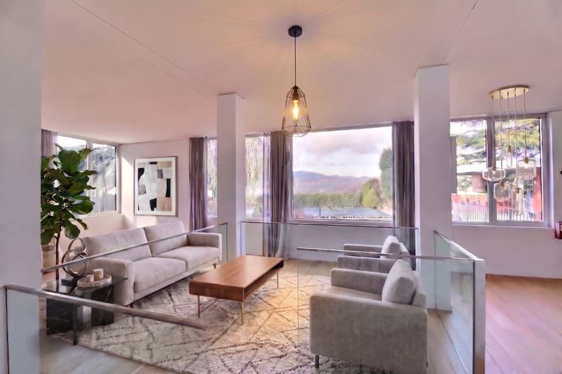 VILLA D'ARCHITECTE COMPOSEE DE 3 APPARTEMENTS AVEC UNE PISCINE ET UNE TRES BELLE VUE SUR LE LAC (13)
