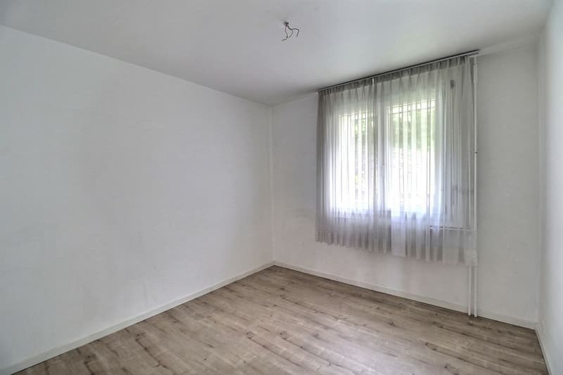 OPPORTUNITE: APPARTEMENT DE 4,5 PIECES LIBRE DE SUITE AVEC ARRETS DE BUS A PROXIMITE (11)