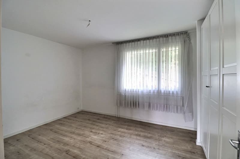 OPPORTUNITE: APPARTEMENT DE 4,5 PIECES LIBRE DE SUITE AVEC ARRETS DE BUS A PROXIMITE (13)