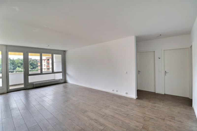 OPPORTUNITE: APPARTEMENT DE 4,5 PIECES LIBRE DE SUITE AVEC ARRETS DE BUS A PROXIMITE (7)