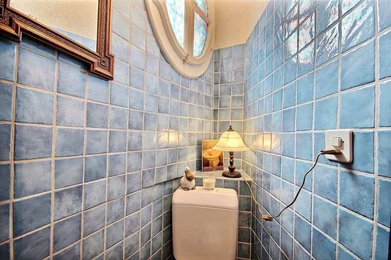 WC-LAVABO AU REZ-DE-CHAUSSEE