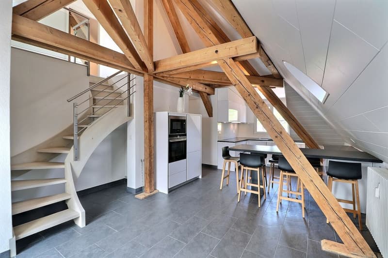DUPLEX AVEC CACHET UNIQUE AU CENTRE D'AIGLE (1)