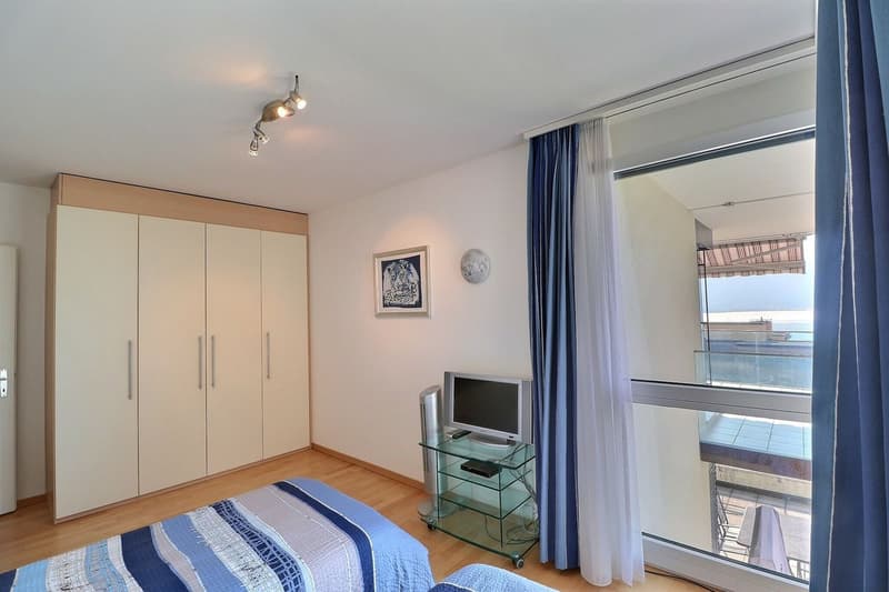 GRAND APPARTEMENT DE 5,5 PIECES AVEC LES COMMODITES D'UNE VILLA ET UNE TRES BELLE VUE PANORAMIQUE (10)
