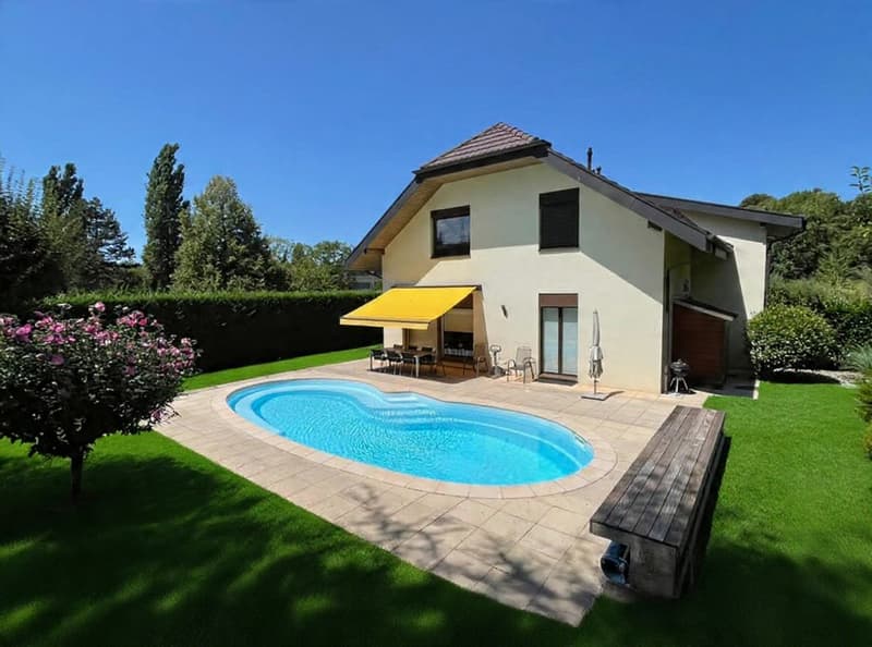 TRES BELLE VILLA AVEC PISCINE DANS QUARTIER TRANQUILLE (1)