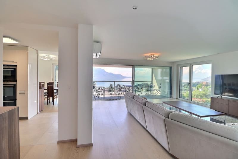 APPARTEMENT DE 5,5 PIECES AVEC UNE VUE GRANDIOSE ET EN TRES BON ETAT (7)