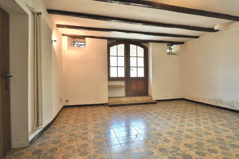 RARE - House to renovate (7)