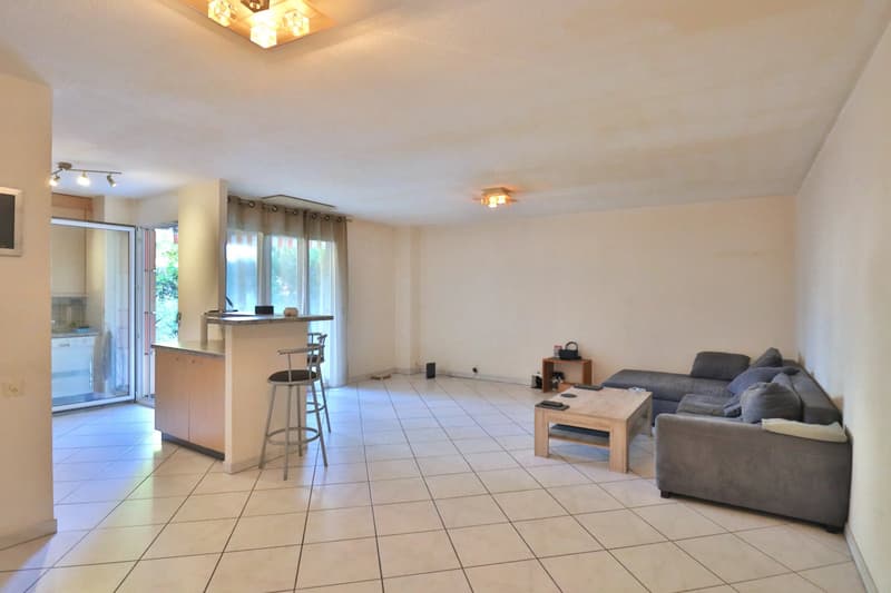 Apartment in PPE of 85.40 m2 with garden (4)