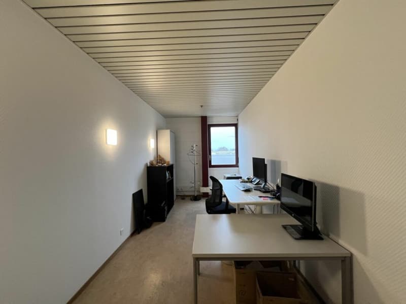 Rendement brut escompté de 8.69 % - Bureaux/commercial de 652 m² (5)