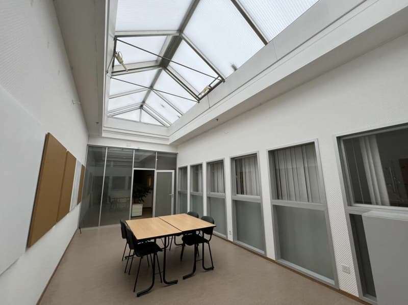 Rendement brut escompté de 8.69 % - Bureaux/commercial de 652 m² (9)