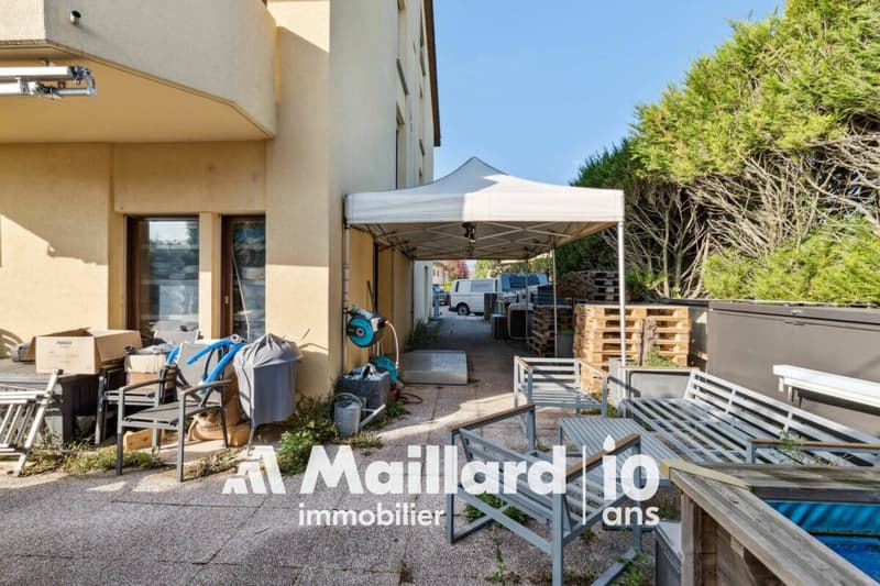 Espace professionnel d'exception avec vaste terrasse privative à Bogis-Bossey (9)
