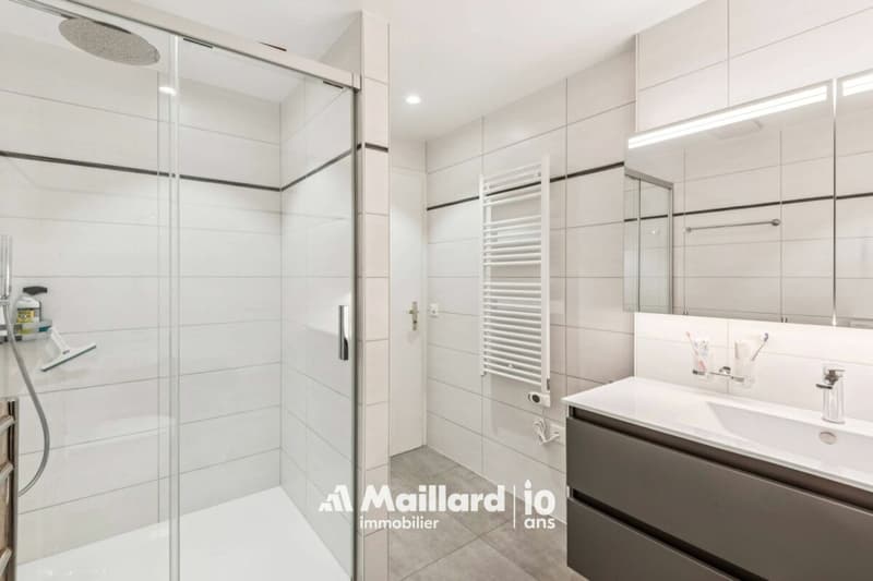 Chardonne - Magnifique appartement de 6.5 pièces avec jardin (12)