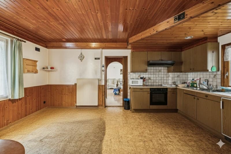 Vallorbe - Maison de 7 pièces à rénover (8)