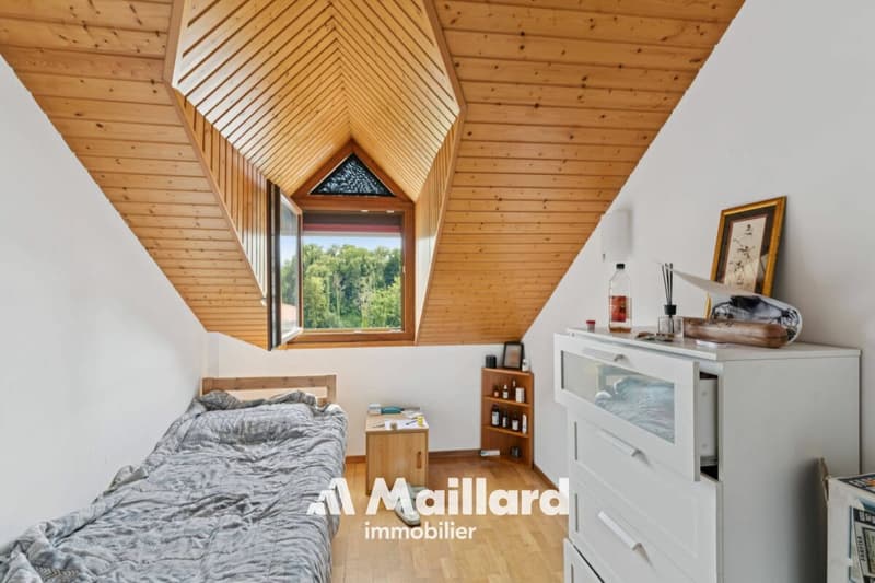 Spacieux duplex de 5.5 pièces avec de beaux volumes (10)