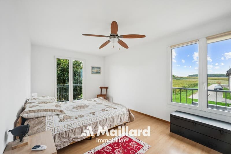 Spacieux appartement de 4.5 pièces avec vue sur le lac (10)