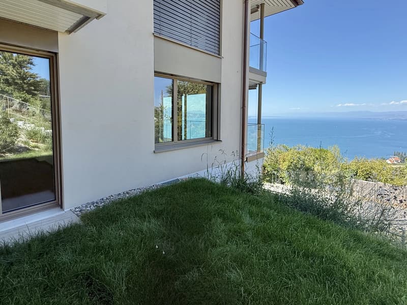 Appartement neuf avec jardin, vue panoramique sur le lac! (3)