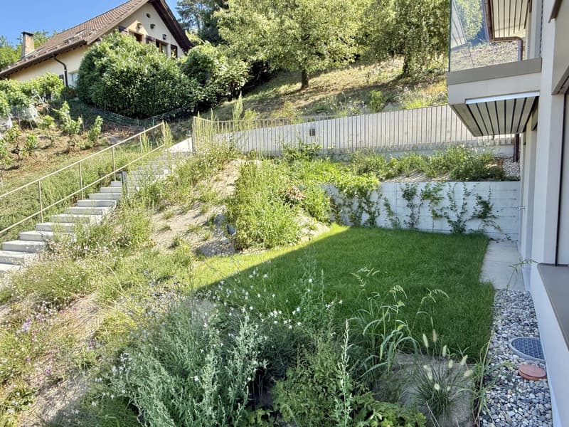 Appartement neuf avec jardin, vue panoramique sur le lac! (1)