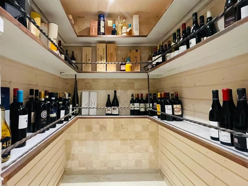 Villa individuelle située dans un quartier prisé et résidentiel. (9)