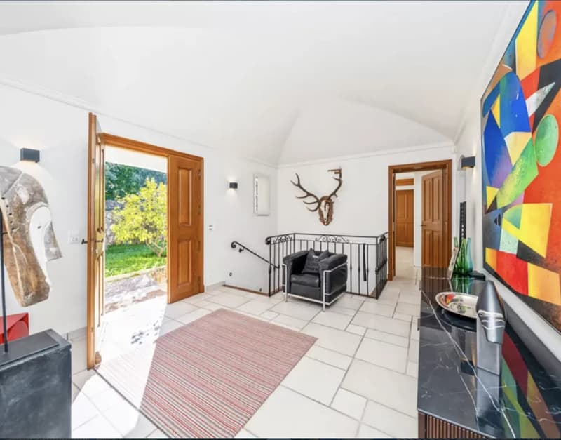 Somptueuse propriété 6 pièces avec piscine à Peymeinade (4)