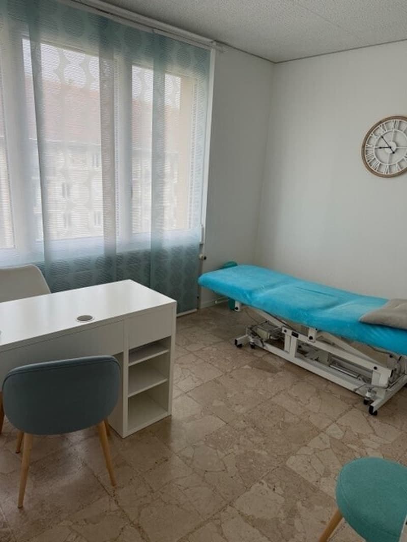 Locaux médicaux à louer pour 1 à 3 professionnels de la santé (9)