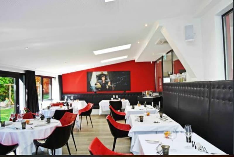 À louer magnifique restaurant de 295 m2 à Villars-sur-Glâne (4)
