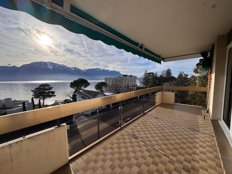 tiled floor, gold railings, glass railings, mountain view, ocean view