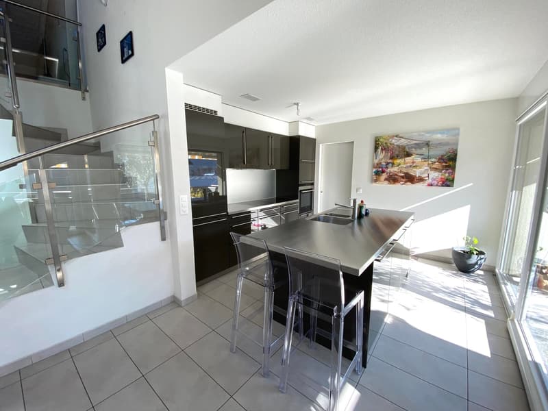 Spacieux appartement en duplex de 5.5 pièces à Noville (15)
