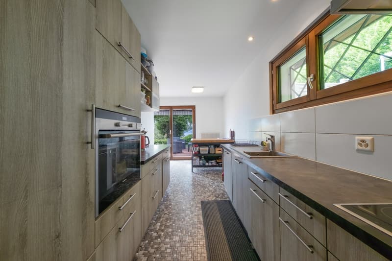 Charmante maison individuelle de 5.5 pièces au centre de Blonay (10)